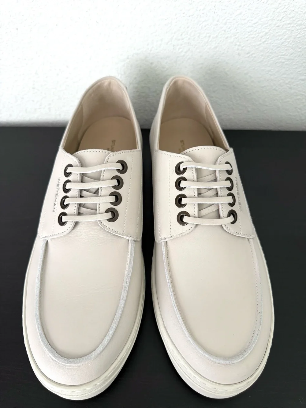 “Like new” Stuart Weitzman Bristol Calf Leather Lace Up Sneakers